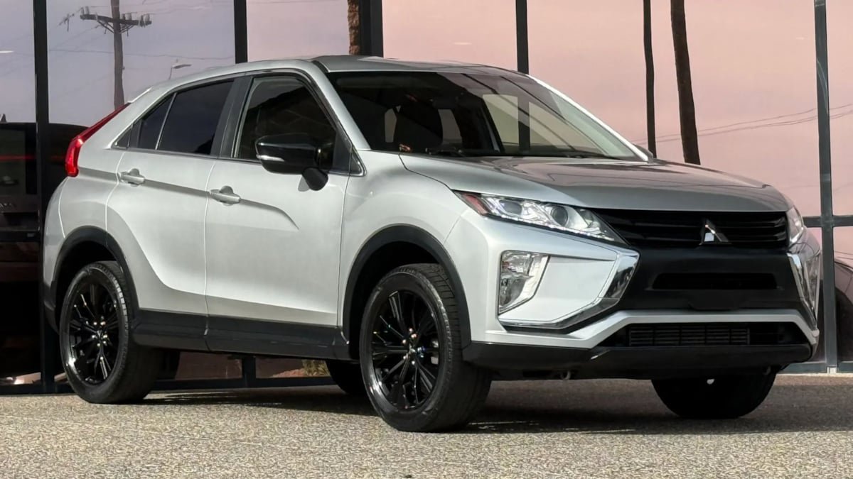 Used 2018 Mitsubishi Eclipse Cross LE AWD/4WD image 17