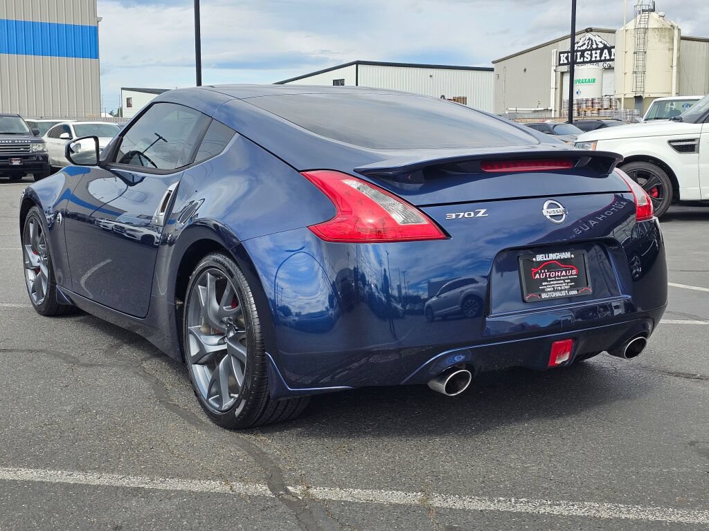 Used 2014 Nissan 370Z Coupe w/ Sport Package RWD image 3