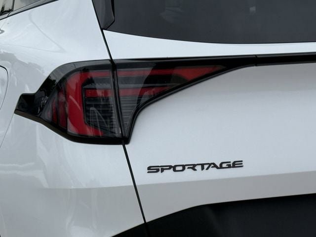 Used 2026 Kia Sportage X-Line w/ X-Line Premium Package AWD/4WD image 6