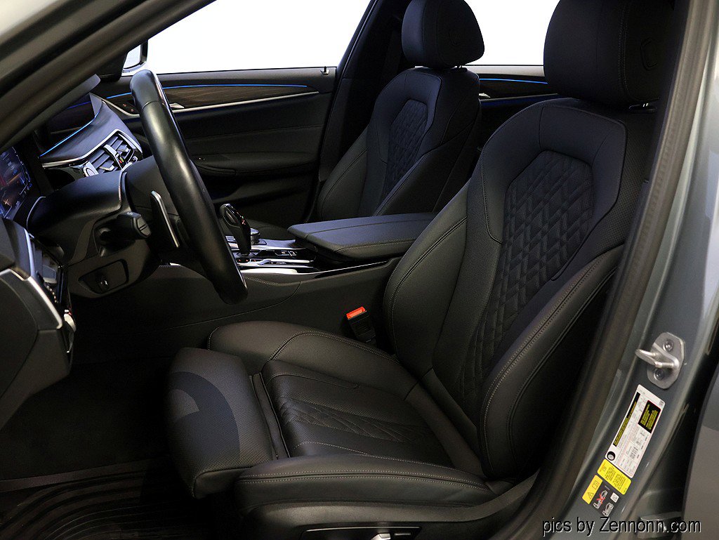 Certified 2023 BMW 530e xDrive w/ Premium Package image 11