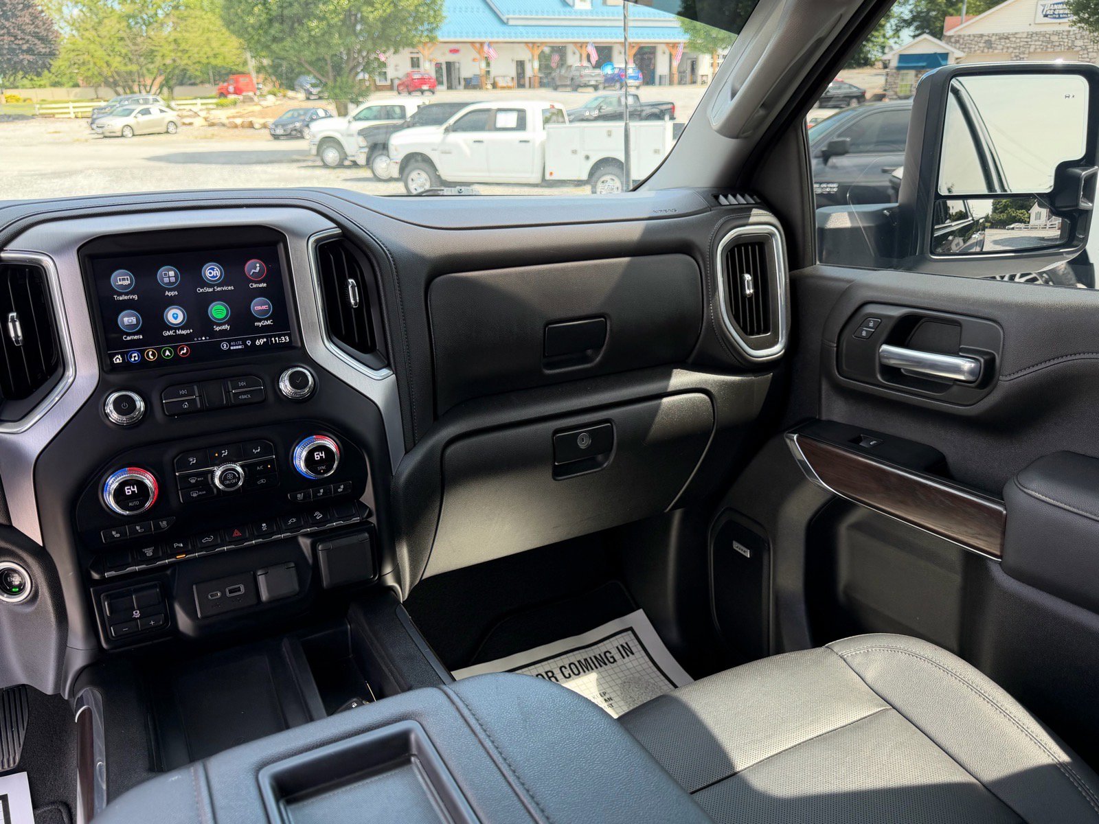 Used 2022 GMC Sierra 3500 SLT w/ SLT Preferred Package AWD/4WD image 16