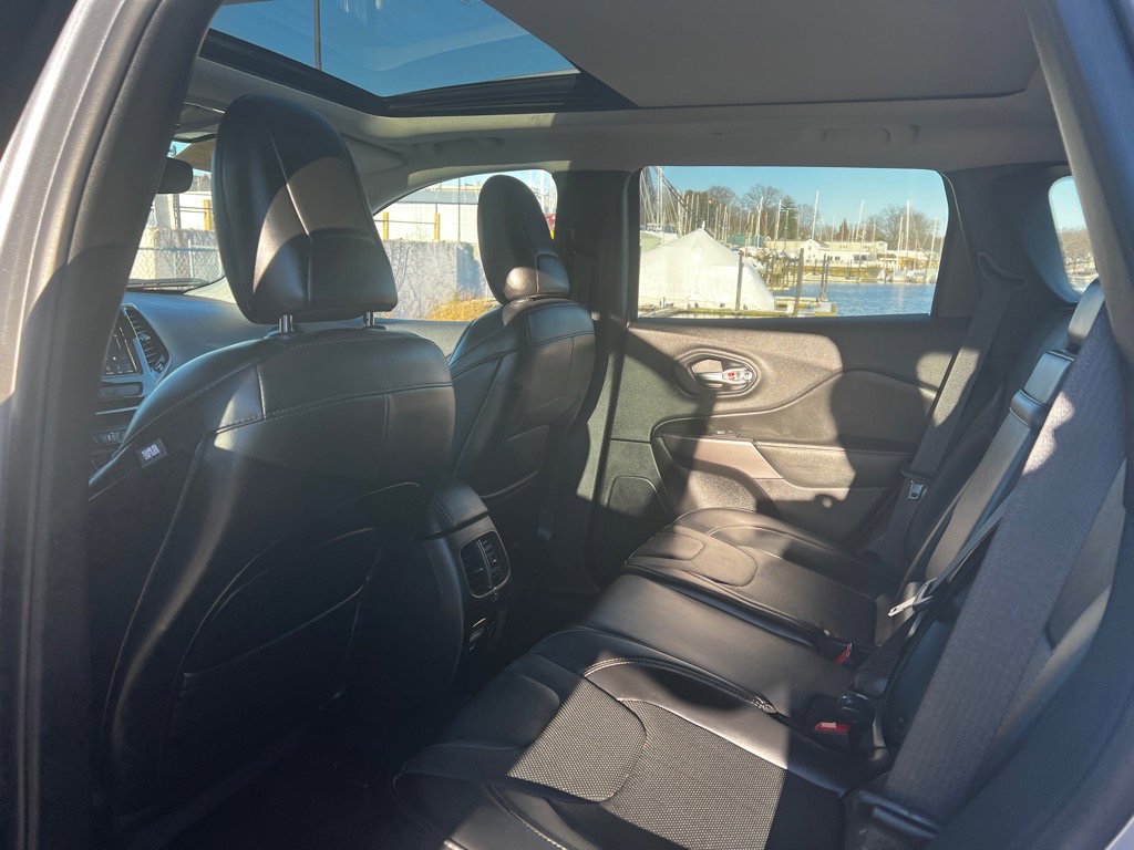 Certified 2019 Jeep Cherokee Limited image 10