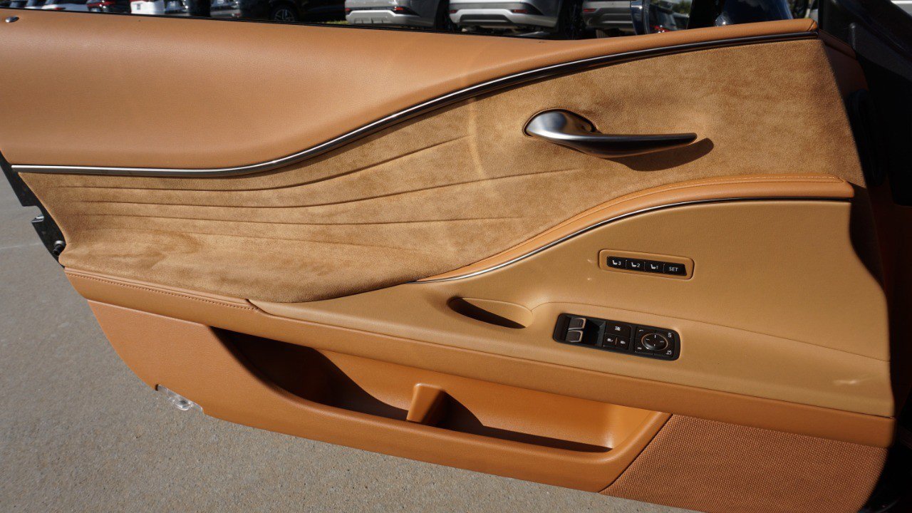 Used 2018 Lexus LC 500 Coupe image 22