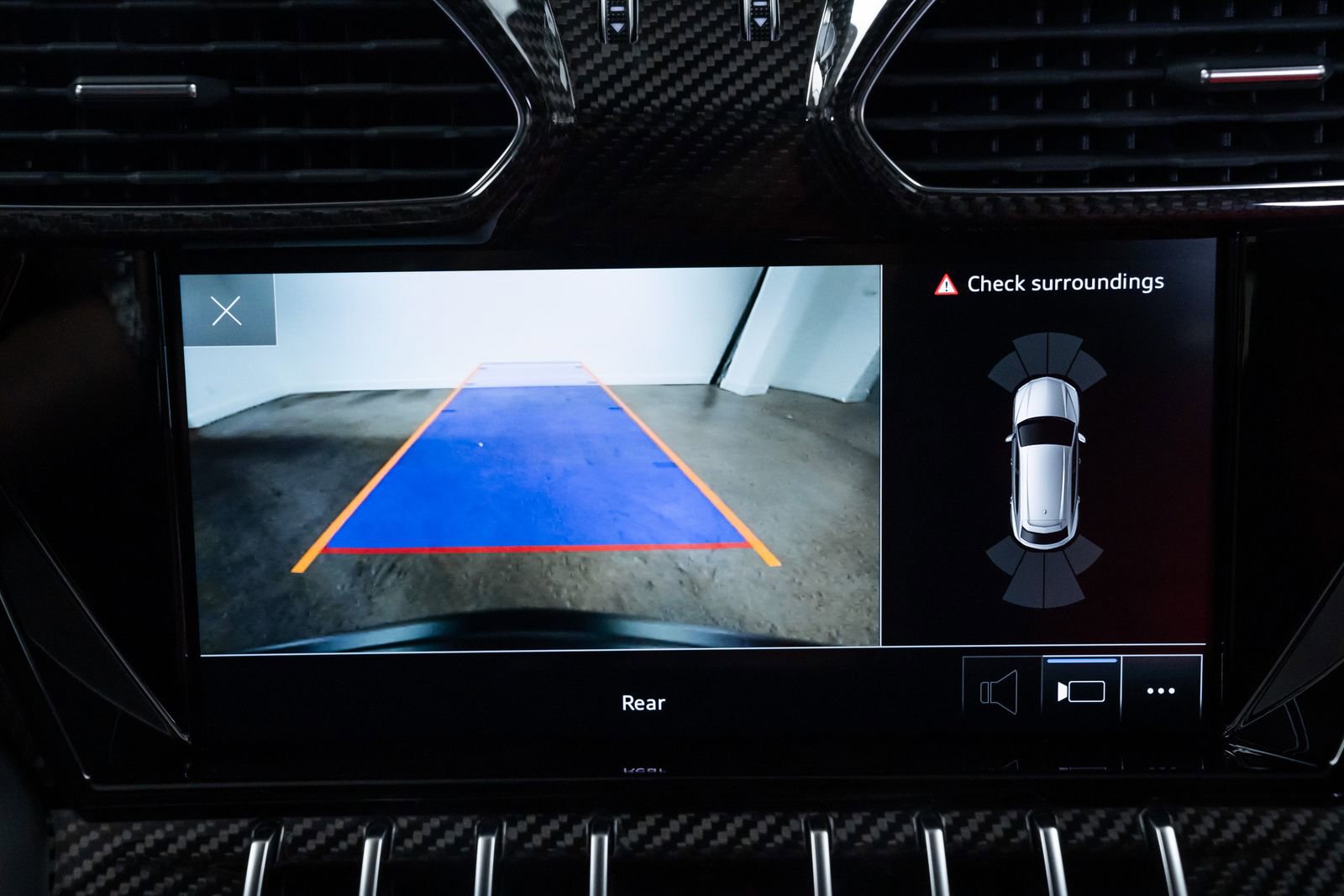 Used 2022 Lamborghini Urus image 14