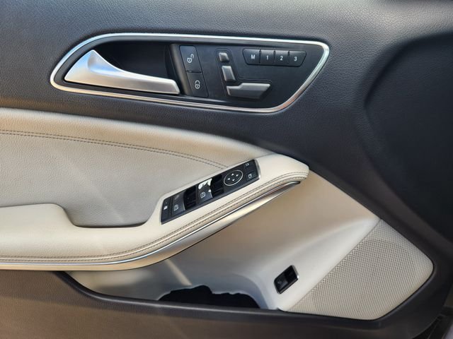 Used 2015 Mercedes-Benz GLA 250 4MATIC image 22