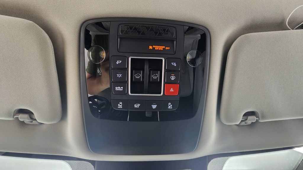 New 2027 Kia Carnival SX w/ Dark Edition Package FWD image 35