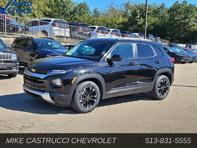 Used 2023 Chevrolet TrailBlazer LT FWD image 1