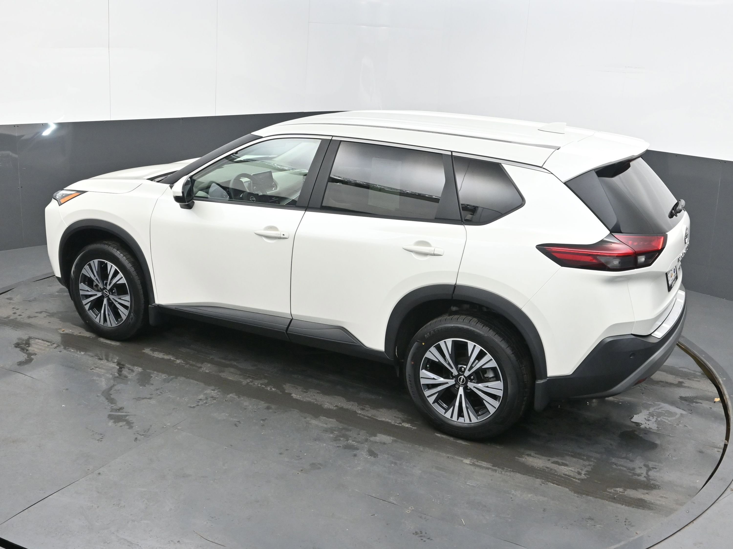 Certified 2023 Nissan Rogue SV image 33