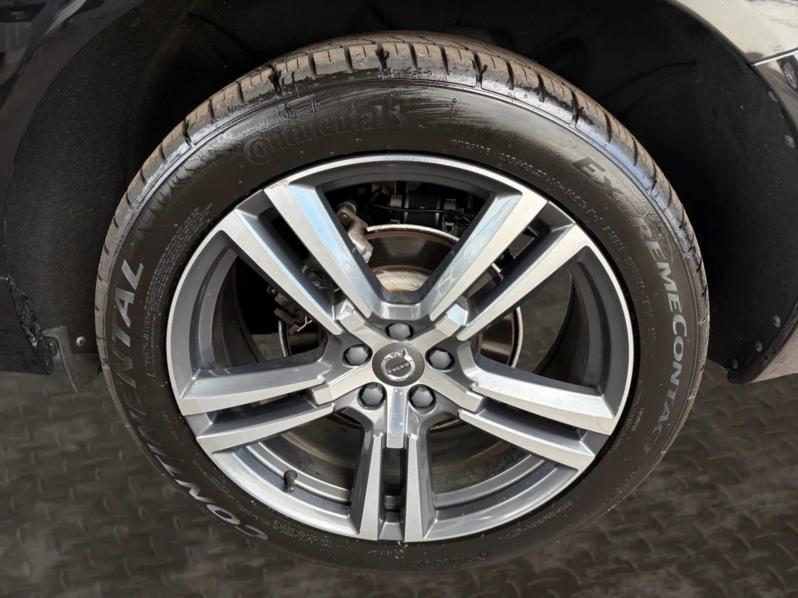 Used 2019 Volvo XC60 T5 Momentum w/ Multimedia Package AWD/4WD image 72