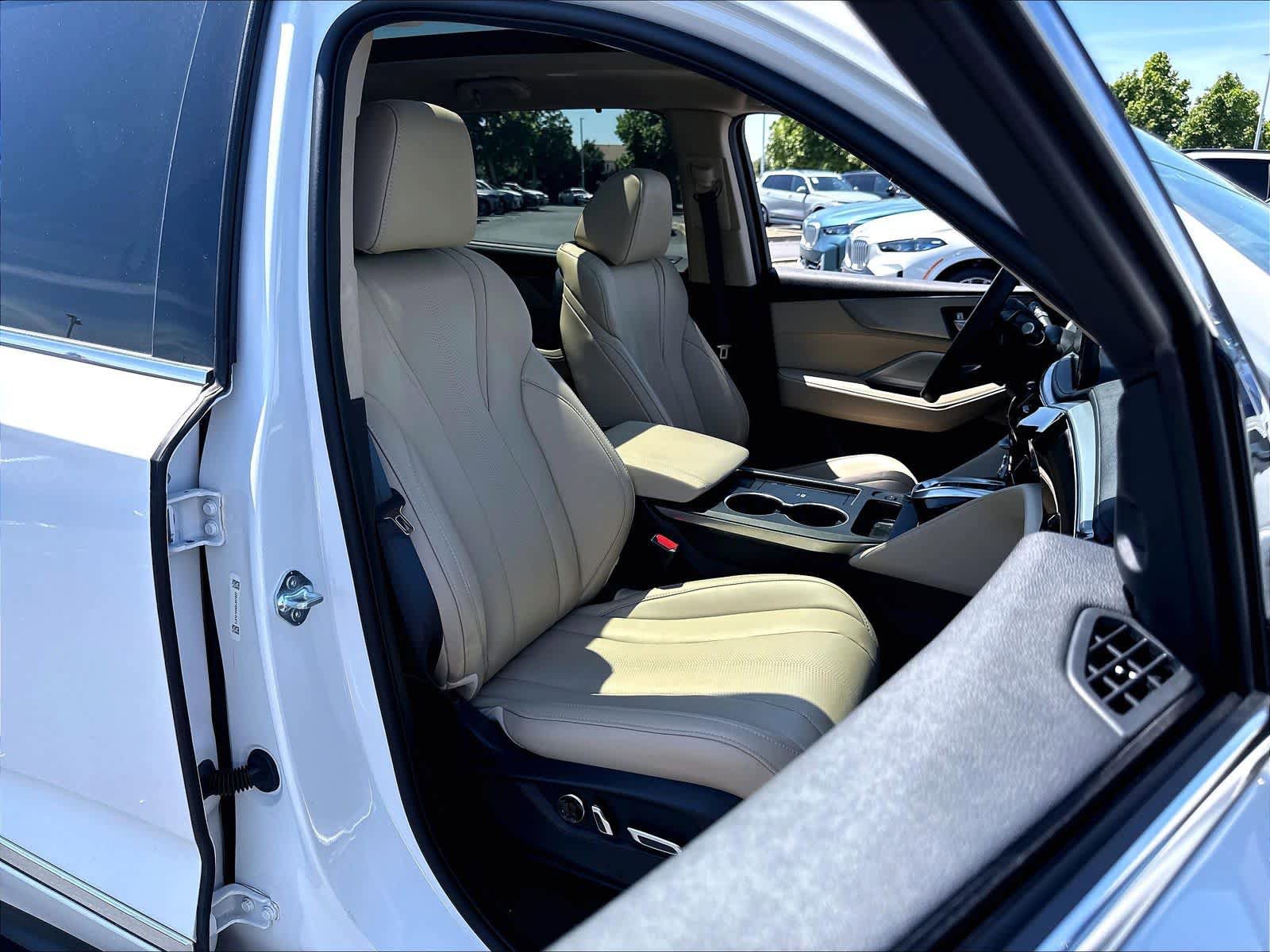Used 2025 Acura MDX SH-AWD w/ Technology Package image 30