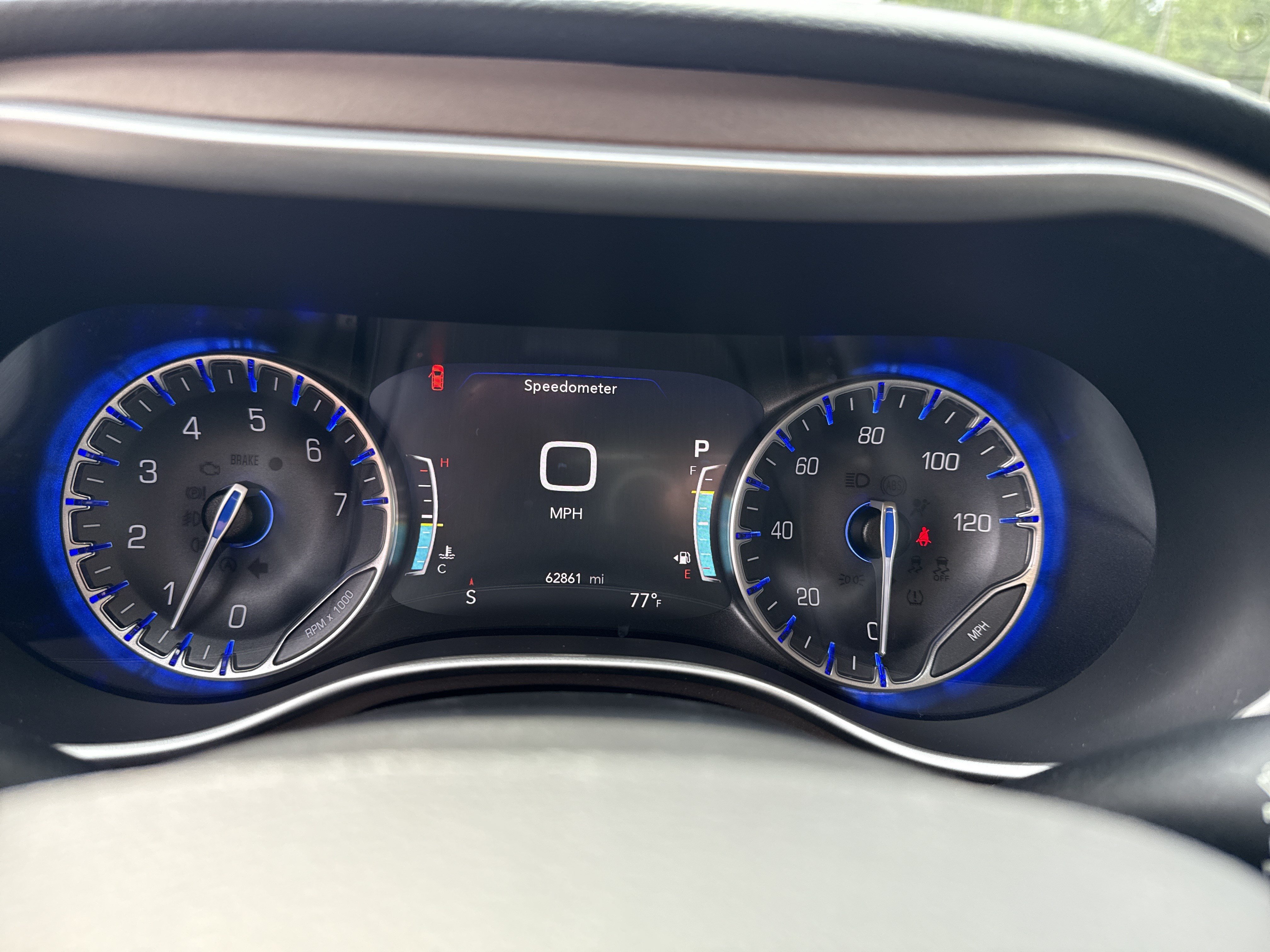 Used 2019 Chrysler Pacifica Touring Plus w/ Advanced Safetytec Group FWD image 28