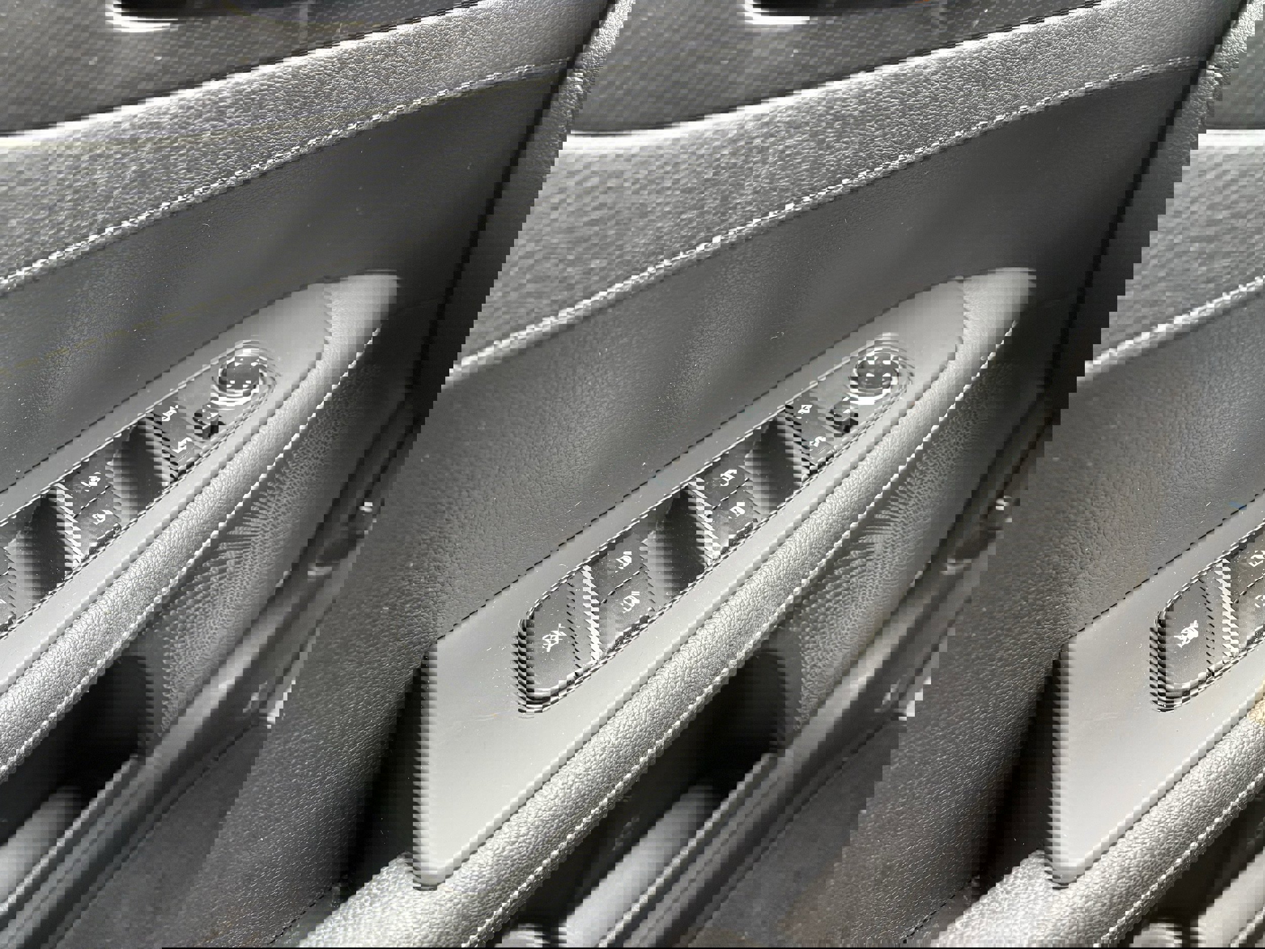 Used 2024 Kia Forte GT-Line w/ GT-Line Premium Package image 18