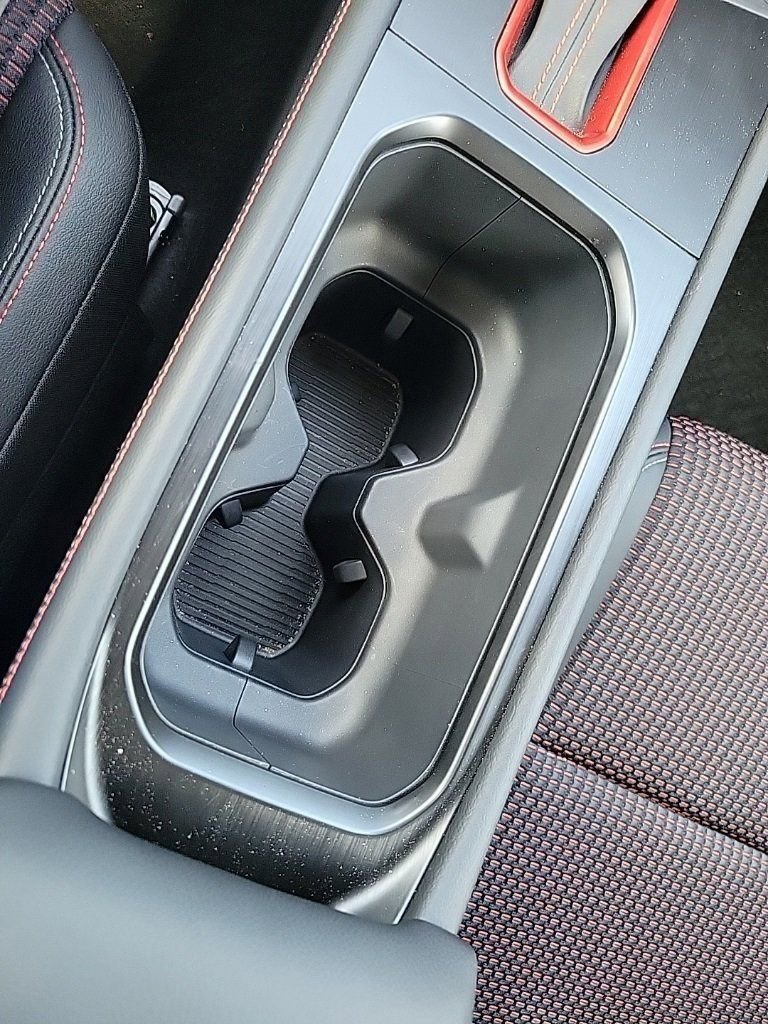 Used 2025 Nissan Kicks SR image 25