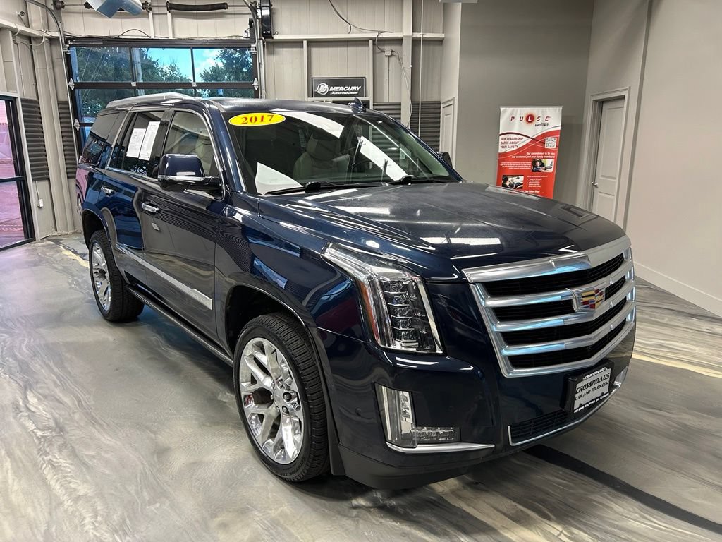 Used 2017 Cadillac Escalade Premium Luxury AWD/4WD video 1