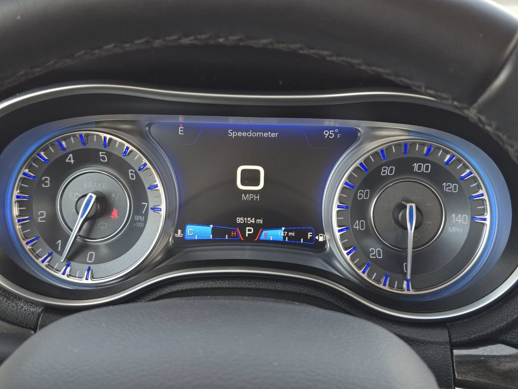 Used 2017 Chrysler 300 Limited RWD image 11