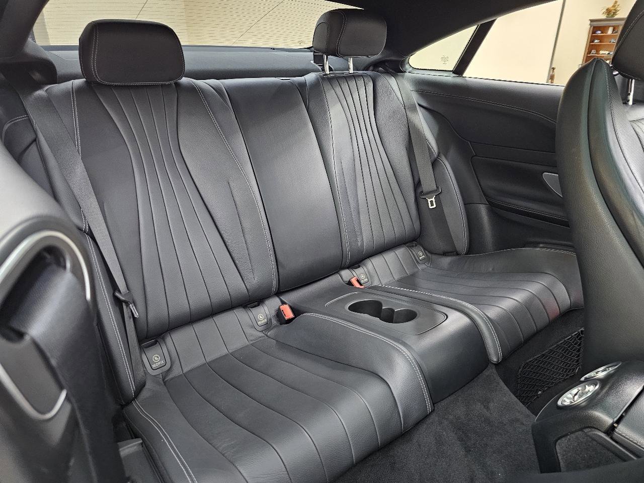 Used 2018 Mercedes-Benz E 400 4MATIC Coupe w/ Premium 3 Package image 23