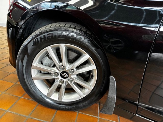 Used 2017 Hyundai Sonata SE image 16