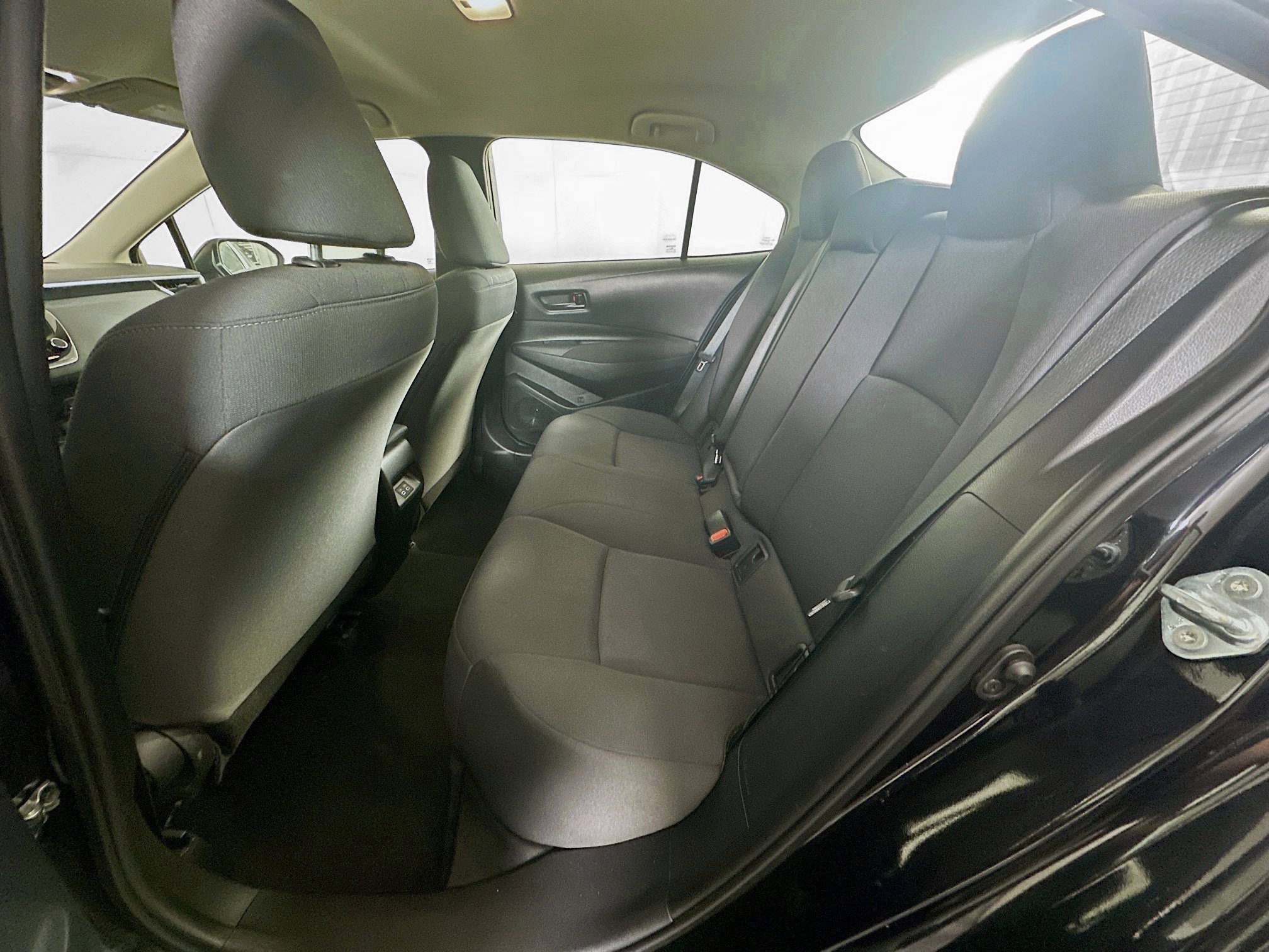 Used 2024 Toyota Corolla LE image 28