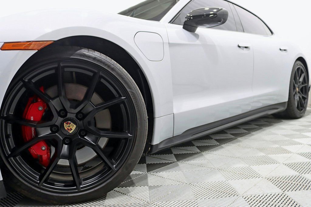 Used 2024 Porsche Taycan GTS image 5