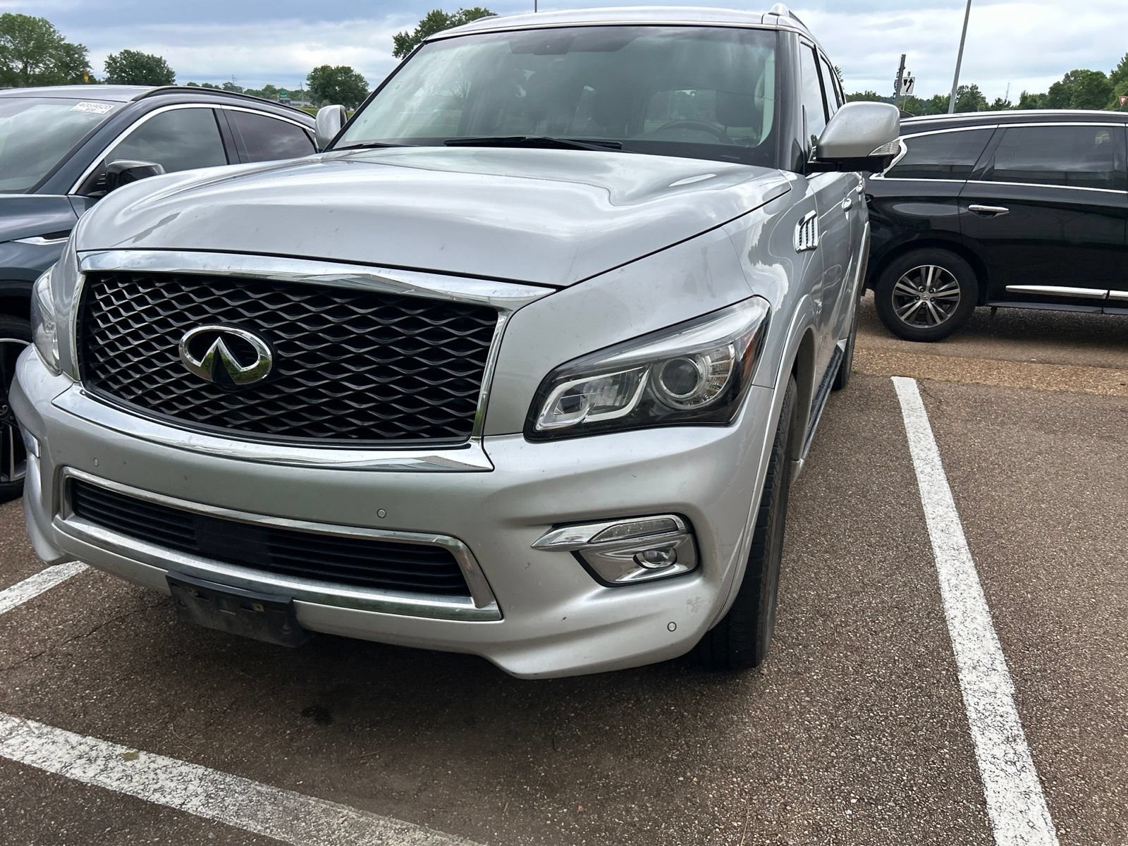 Used 2017 INFINITI QX80 2WD image 5