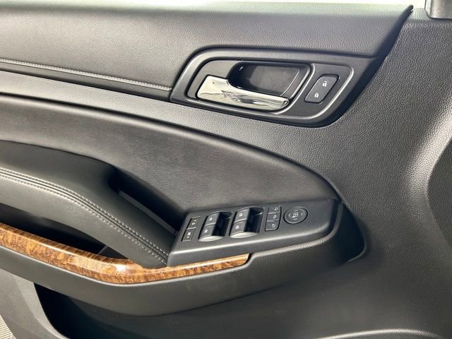 Used 2019 Chevrolet Suburban Premier image 18