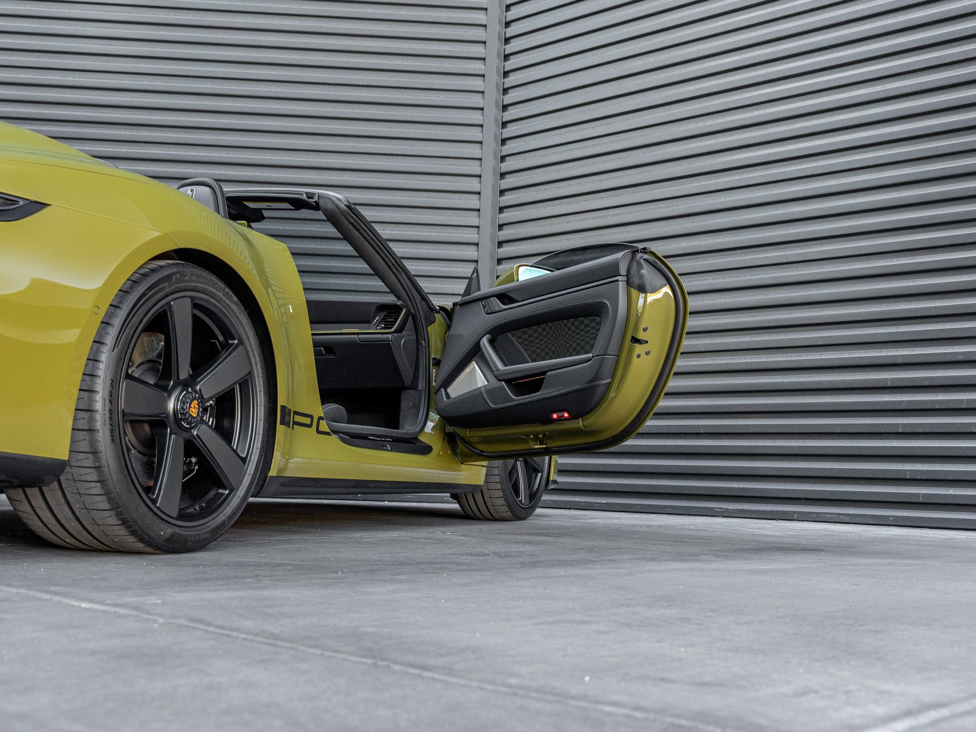 Certified 2026 Porsche 911 Carrera GTS RWD image 36