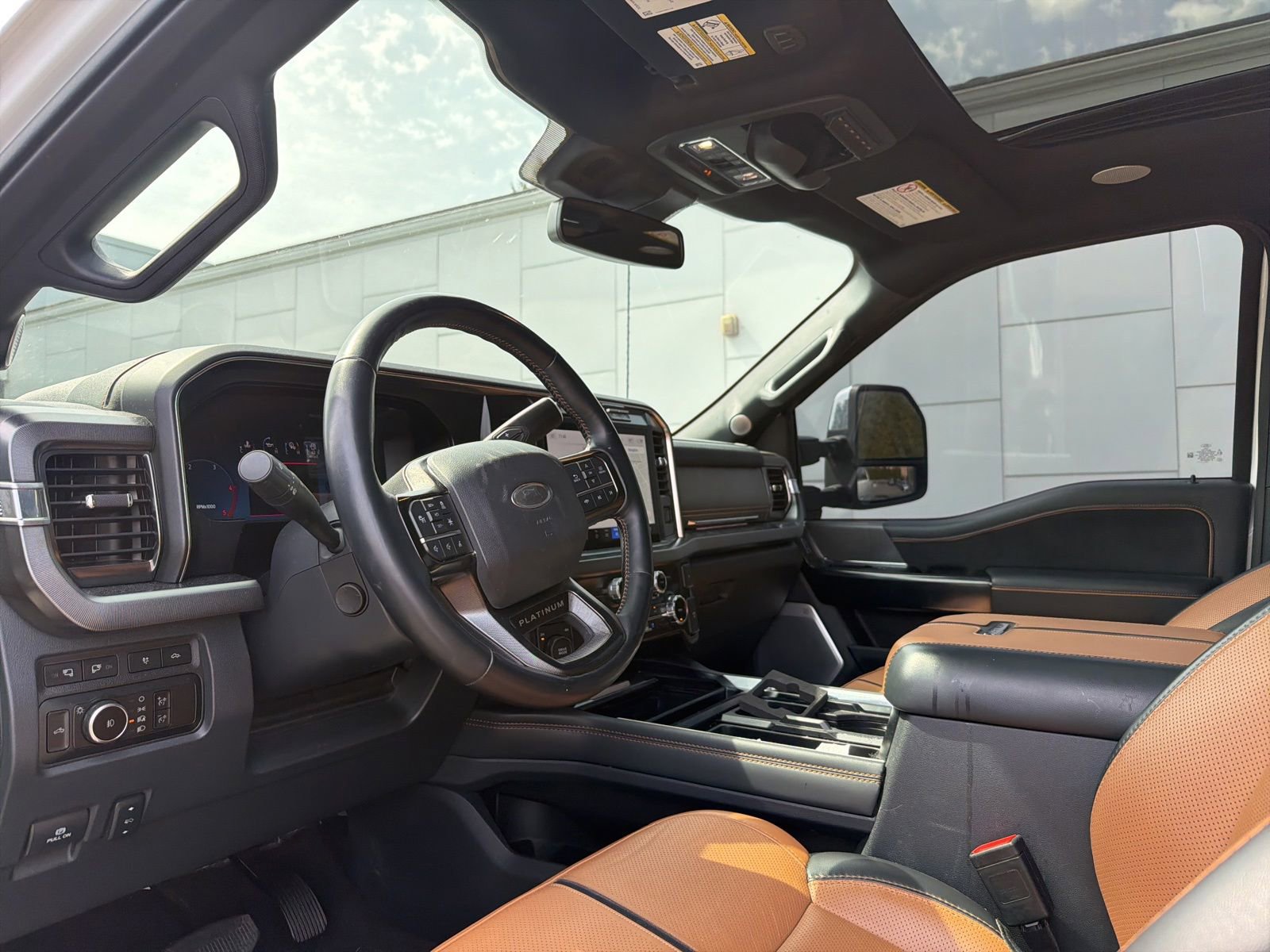 Used 2023 Ford F350 Platinum AWD/4WD image 3