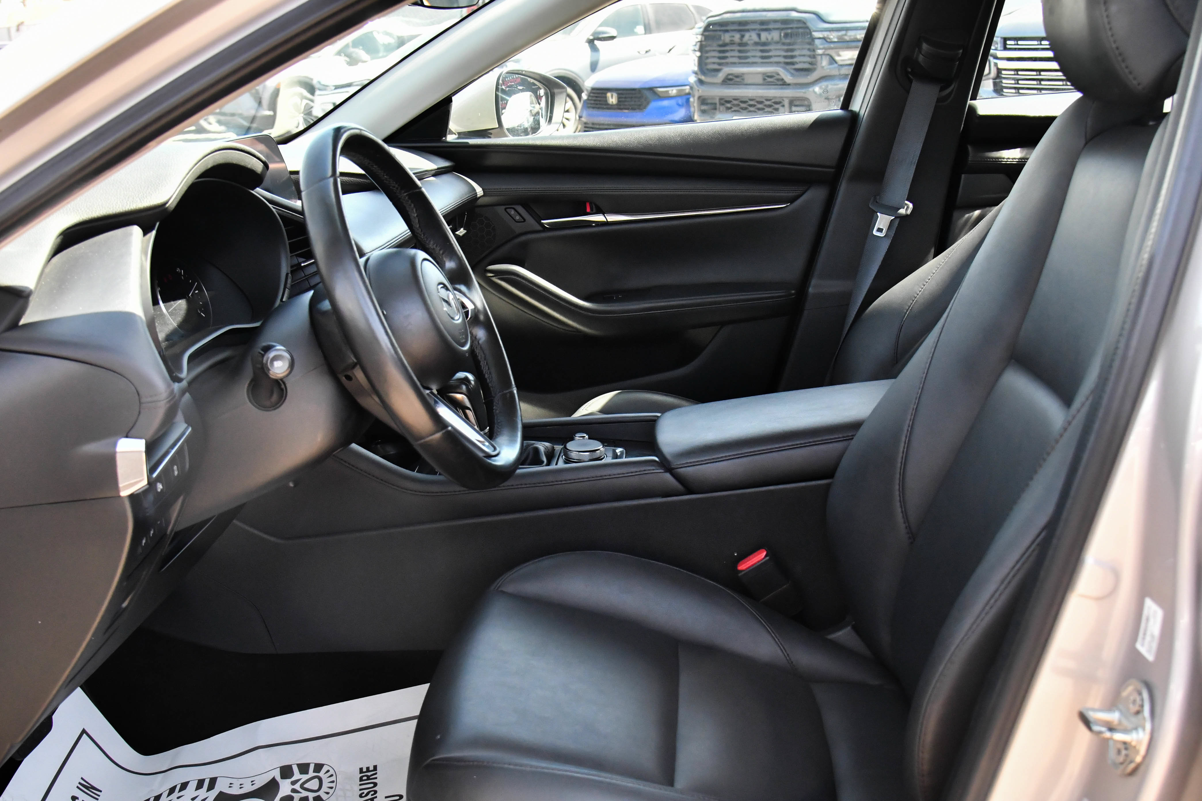 Used 2024 MAZDA MAZDA3 s FWD image 18