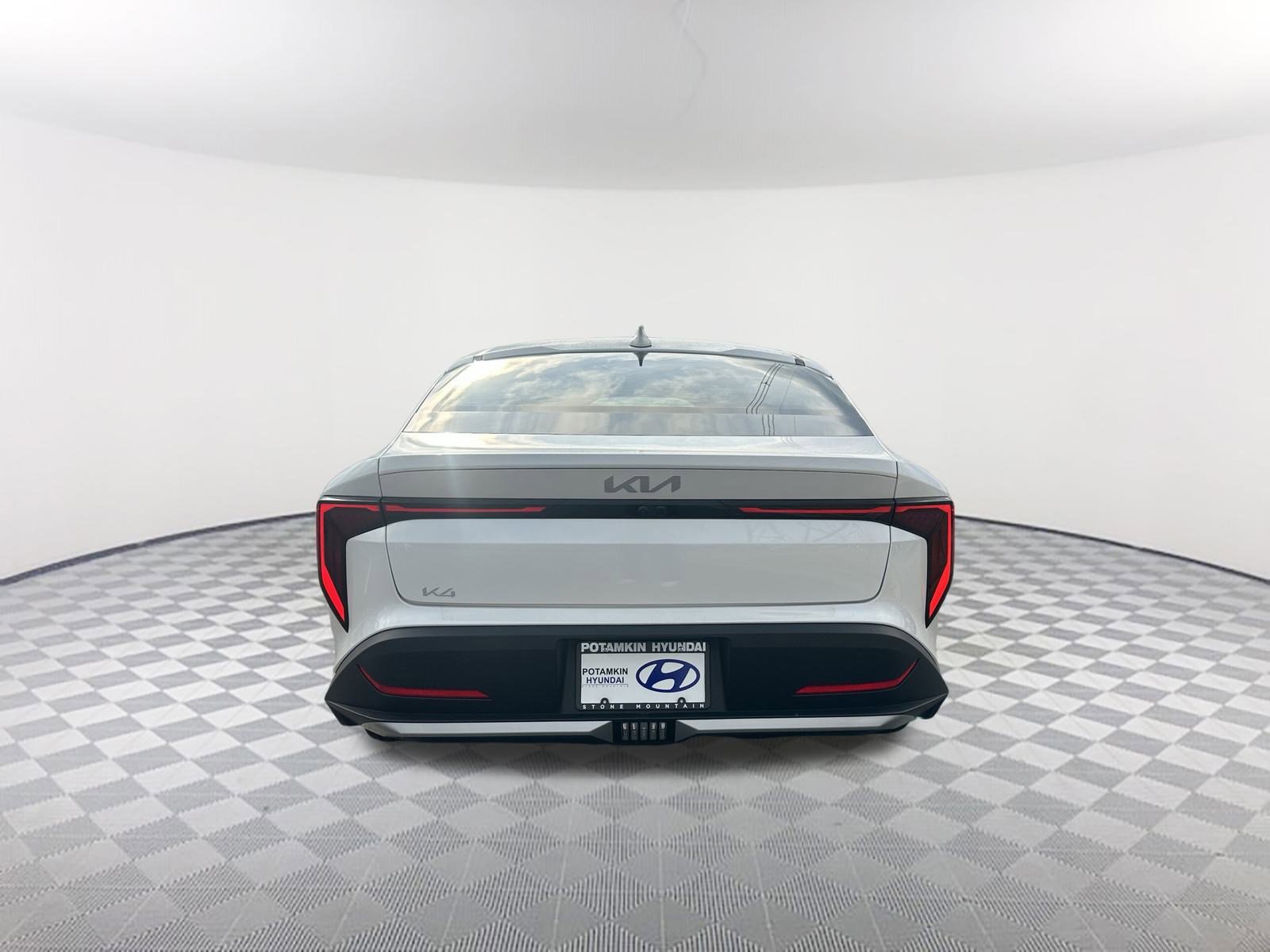 Used 2025 Kia K4 EX image 8