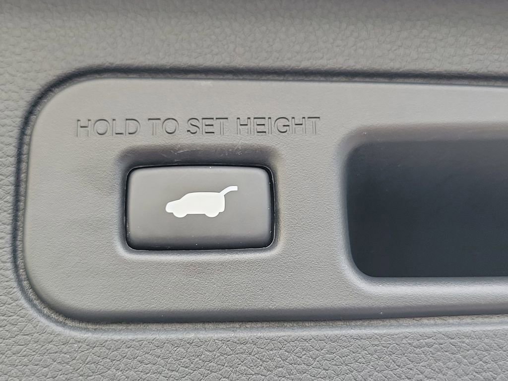 Certified 2024 Honda Pilot EX-L image 9
