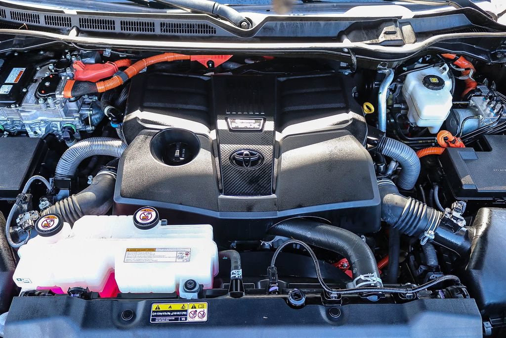 Used 2024 Toyota Tundra Limited AWD/4WD image 34