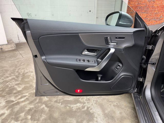 Used 2025 Mercedes-Benz CLA 250 4MATIC image 10