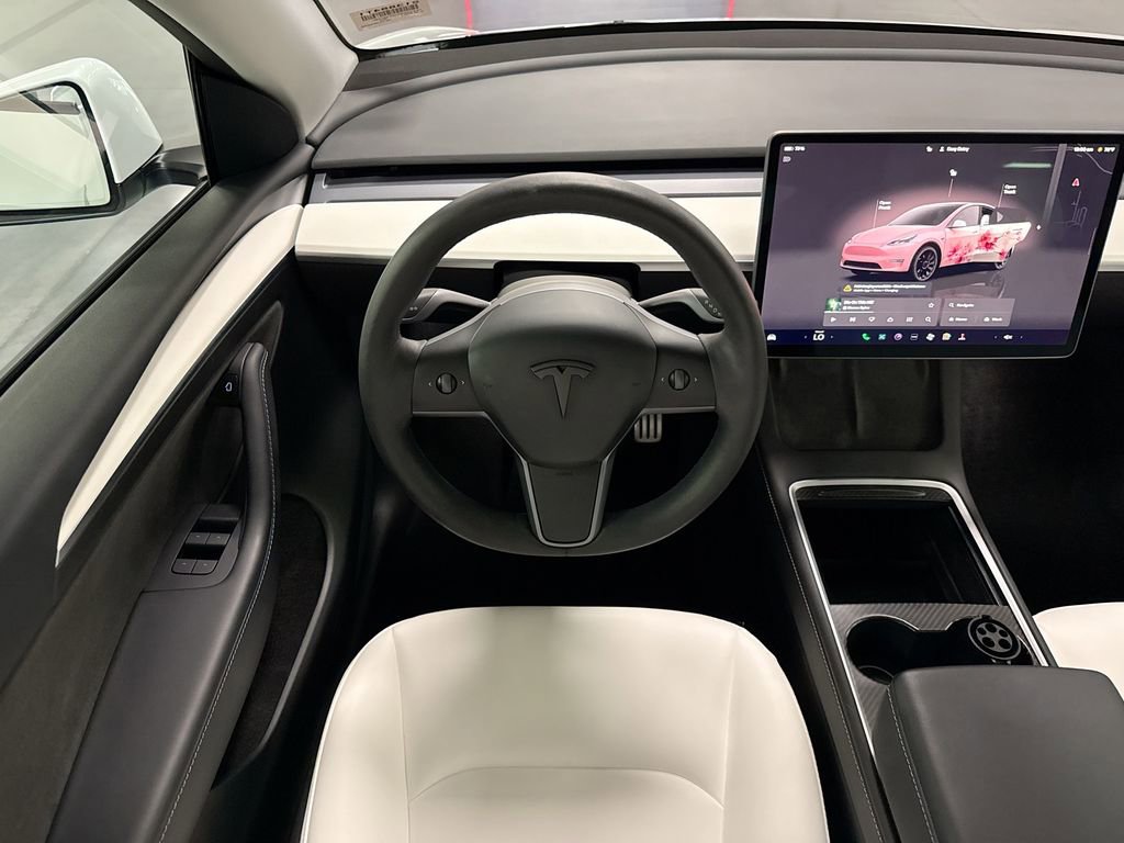 Used 2023 Tesla Model Y Performance image 10