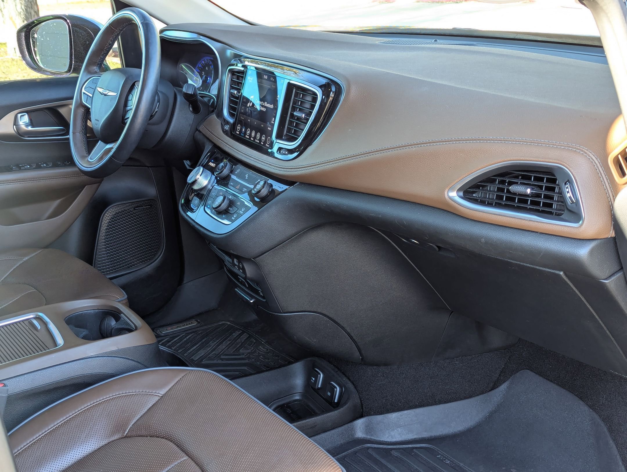 Used 2019 Chrysler Pacifica Limited image 26