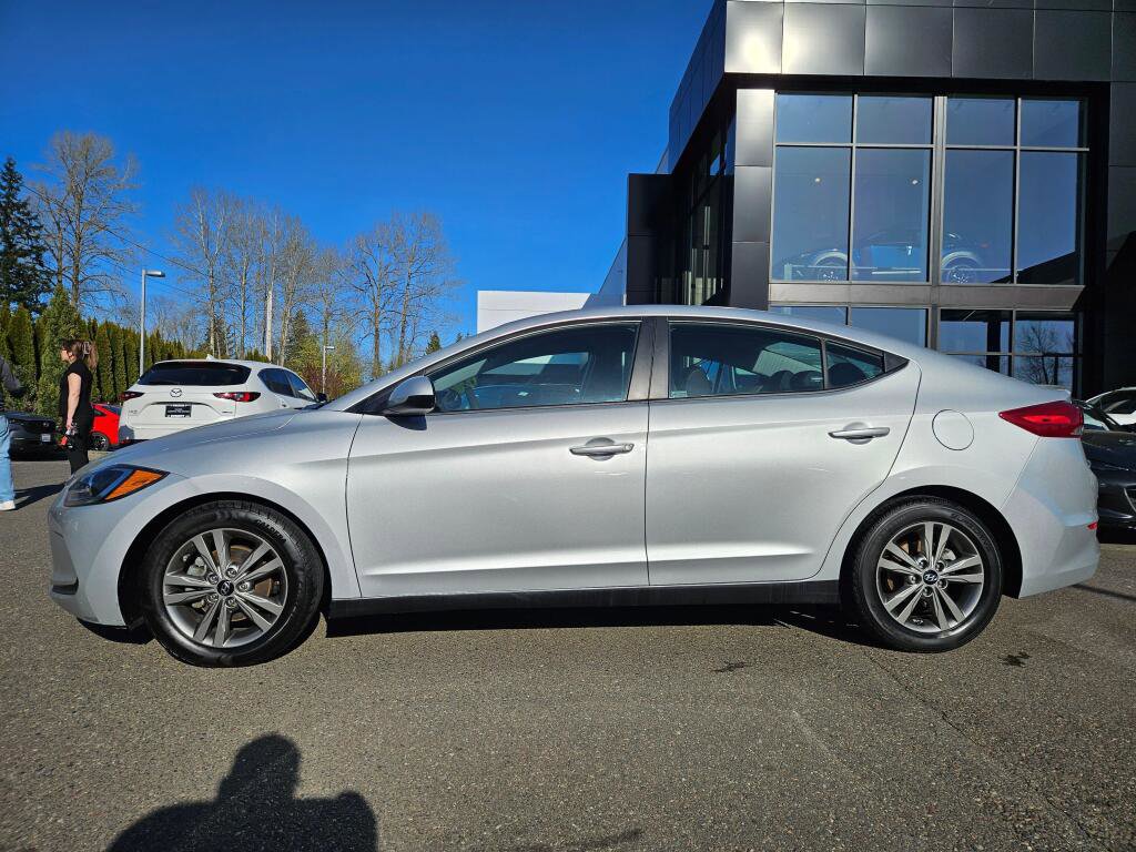Used 2018 Hyundai Elantra SEL w/ Cargo Package FWD image 2