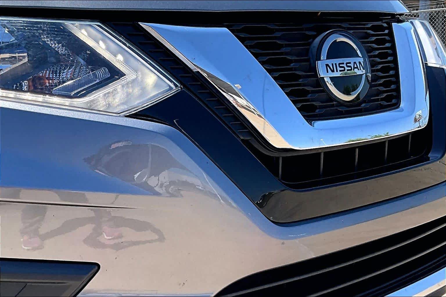 Used 2020 Nissan Rogue S FWD image 27