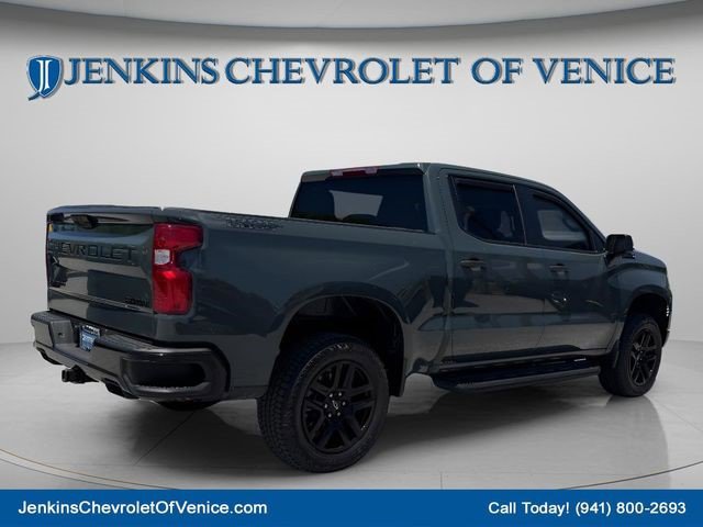 Certified 2025 Chevrolet Silverado 1500 Custom Trail Boss w/ Dark Appearance Package AWD/4WD image 4