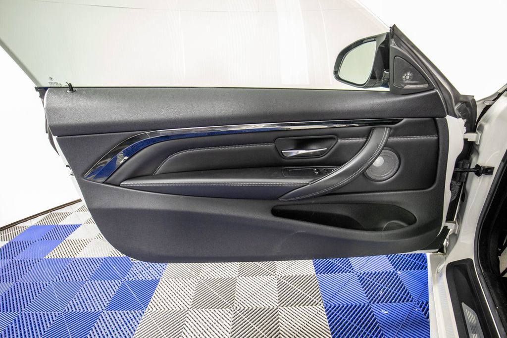 Used 2015 BMW M4 Coupe RWD image 14