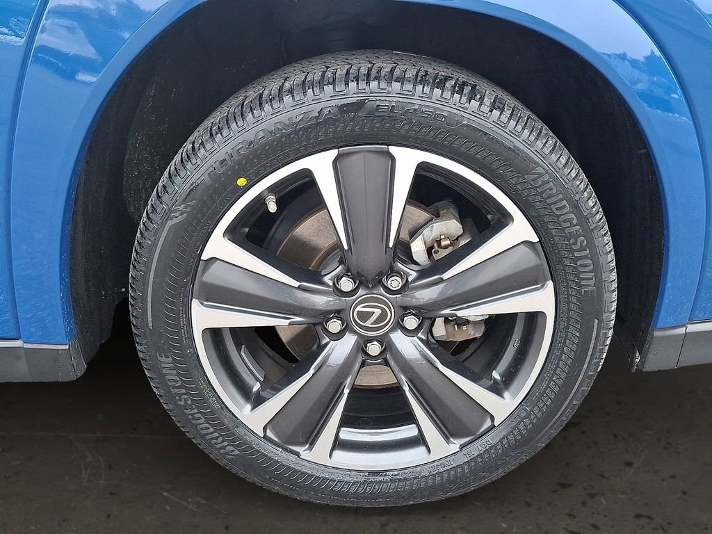 Used 2023 Lexus UX 250h AWD w/ Premium Package image 9