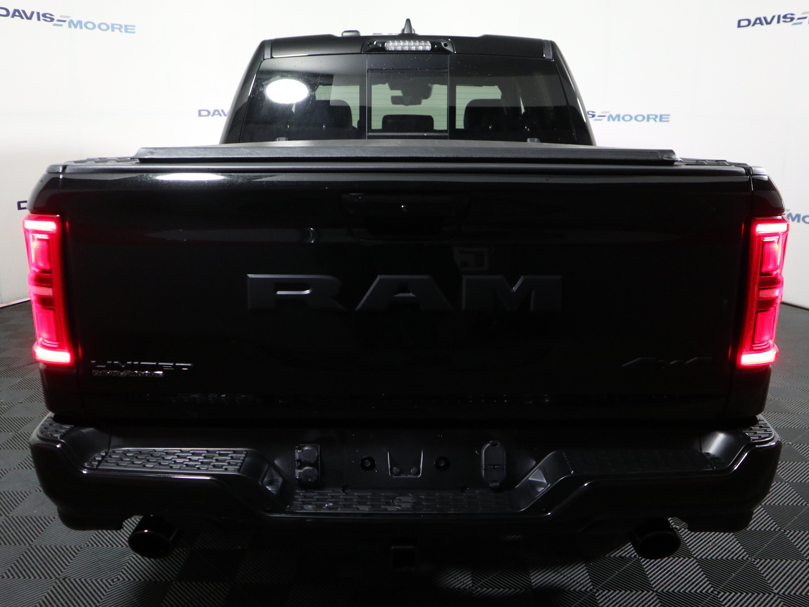 Used 2026 RAM 1500 Limited AWD/4WD image 7