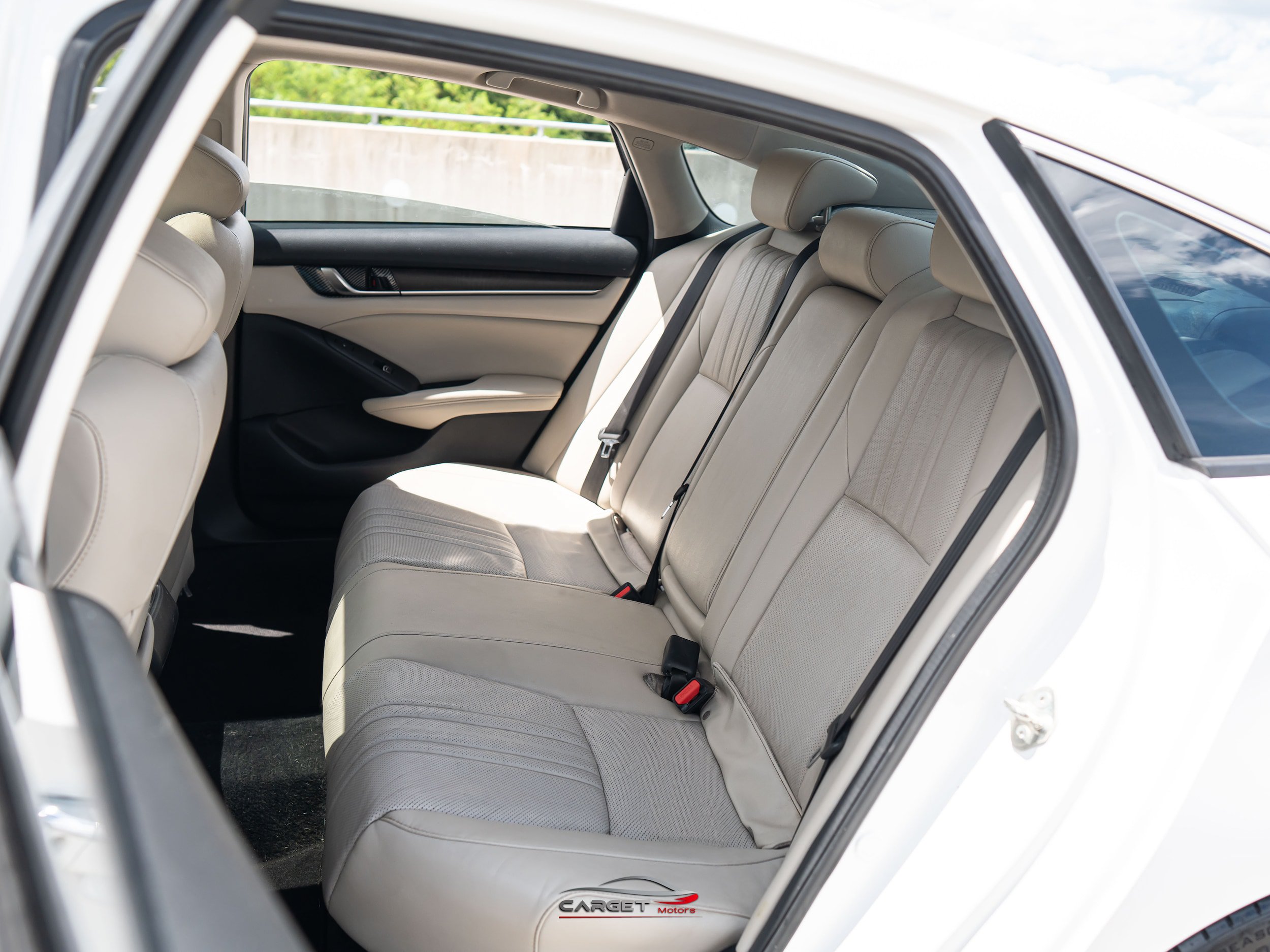Used 2019 Honda Accord Touring image 18
