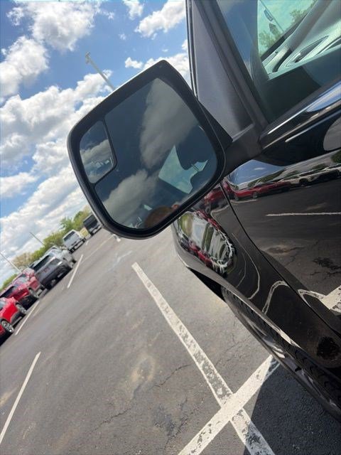 Used 2017 Chevrolet Colorado LT w/ LT Convenience Package AWD/4WD image 16