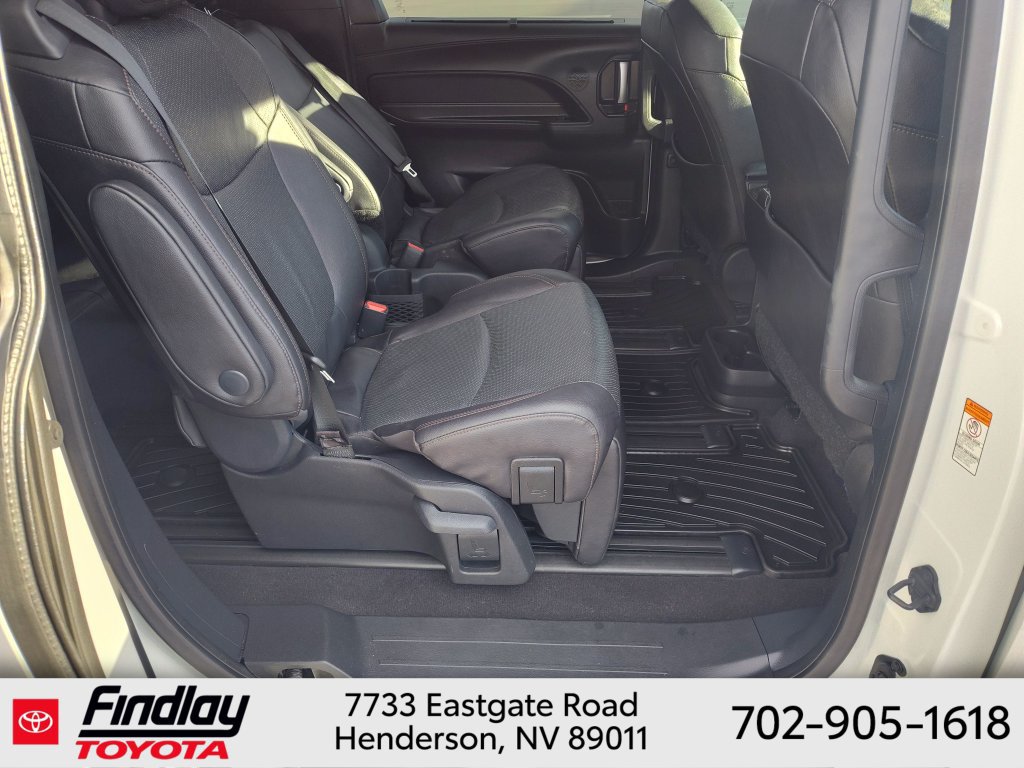 Certified 2025 Toyota Sienna Limited FWD image 12