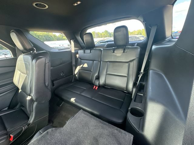 Used 2020 Ford Explorer XLT w/ Equipment Group 202A AWD/4WD image 59
