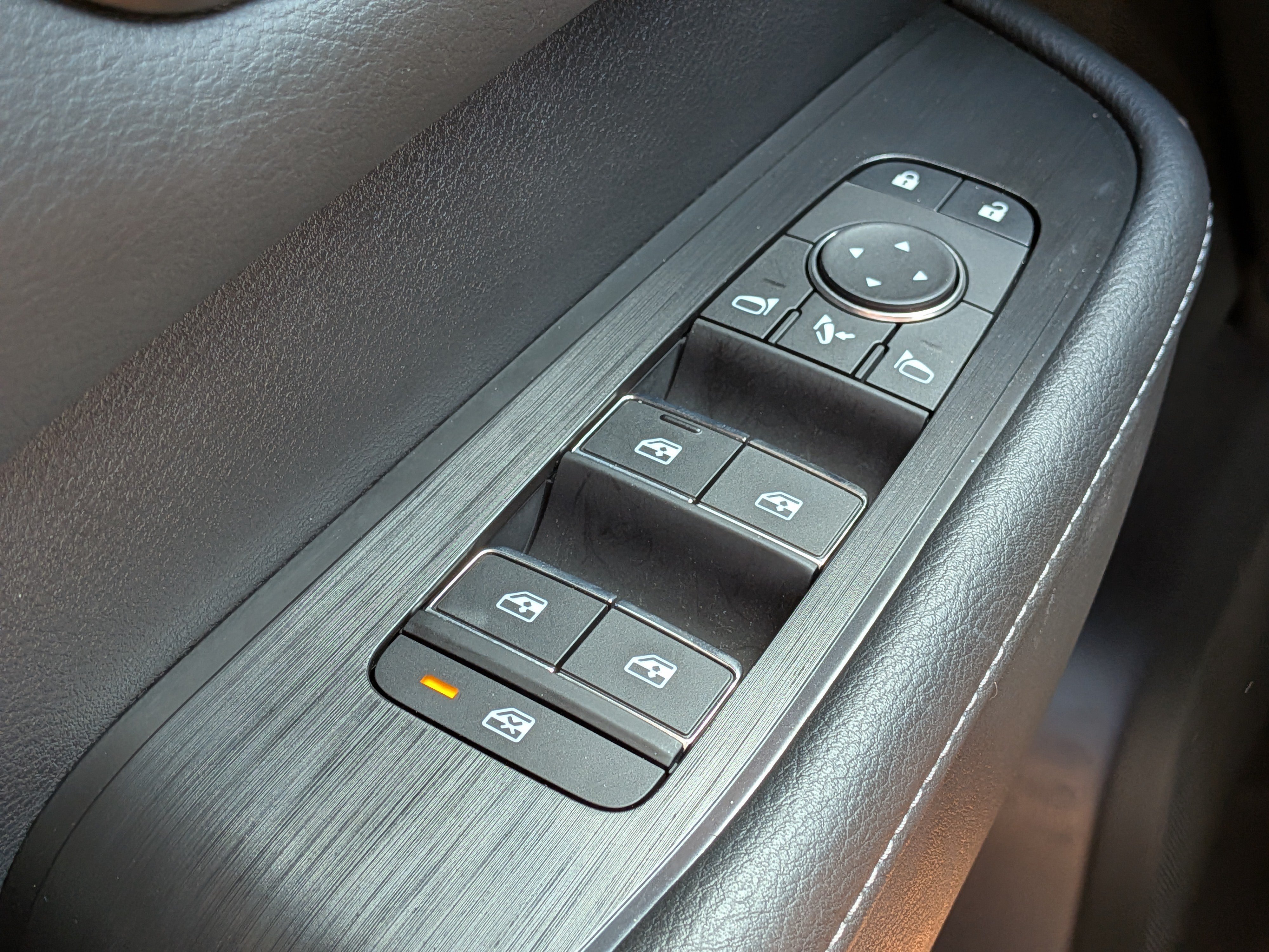 Used 2025 Nissan Armada PRO-4X AWD/4WD image 21
