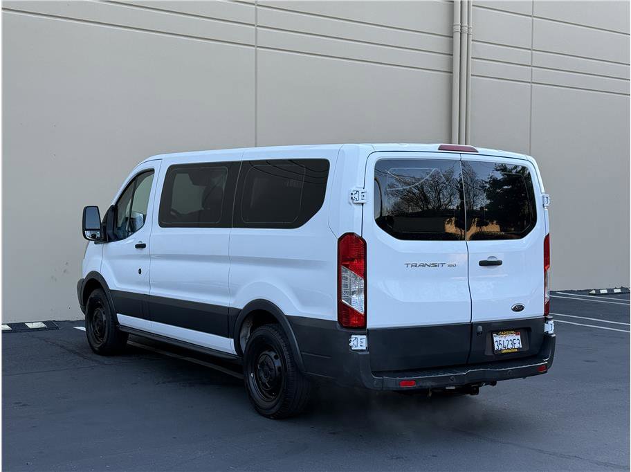 Used 2017 Ford Transit 150 XL image 4
