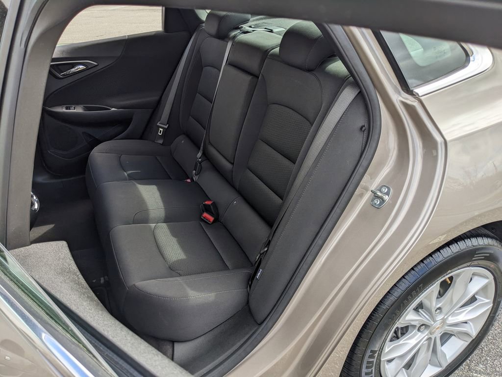 Used 2025 Chevrolet Malibu LT image 37