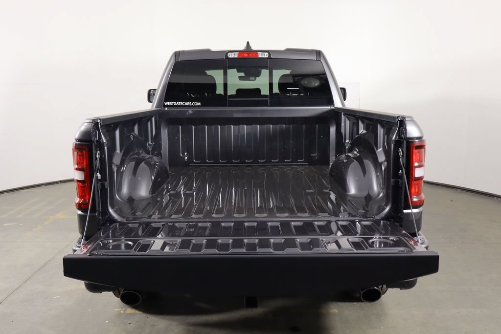 New 2026 RAM 1500 Express AWD/4WD image 17