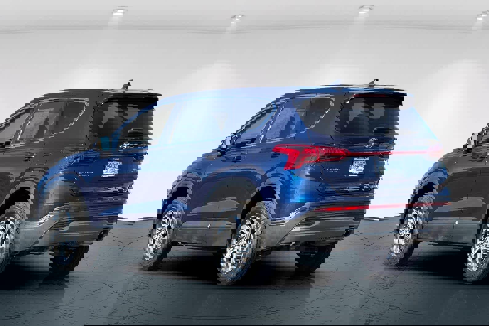 Used 2023 Hyundai Santa Fe SE w/ Cargo Package image 8