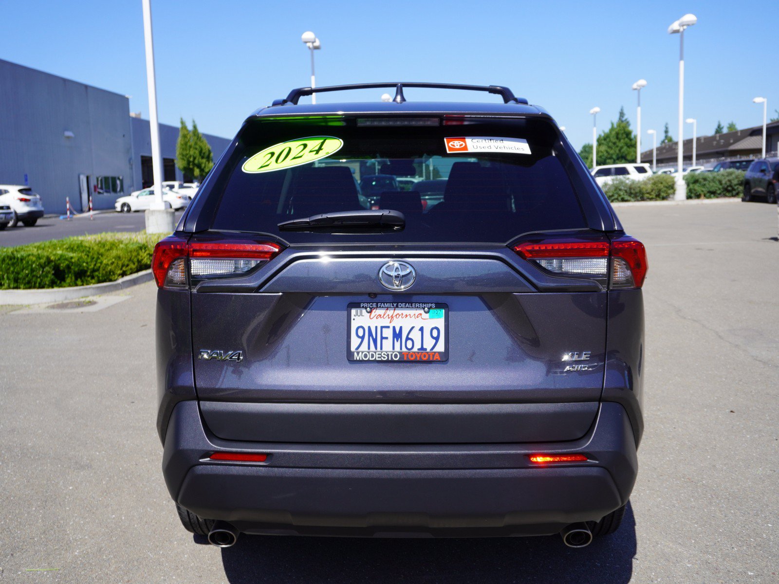 Used 2024 Toyota RAV4 XLE w/ Convenience Package AWD/4WD image 9